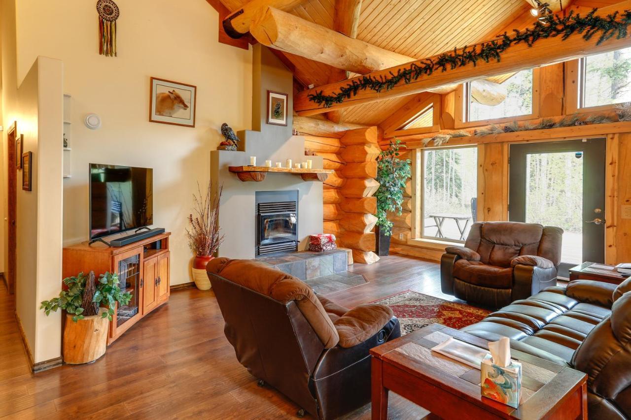 Riverside Log Cabin On-Site Aurora Viewing! North Pole Bagian luar foto