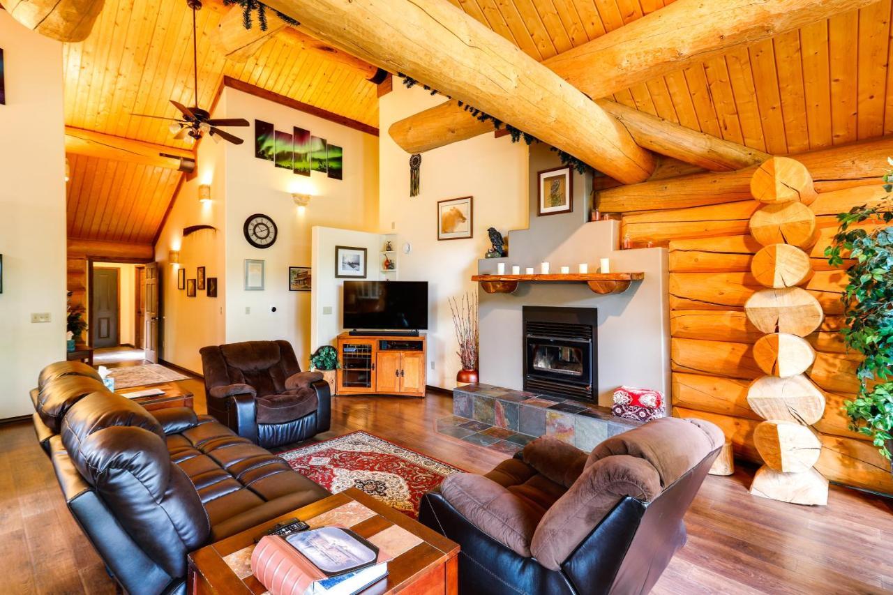 Riverside Log Cabin On-Site Aurora Viewing! North Pole Bagian luar foto