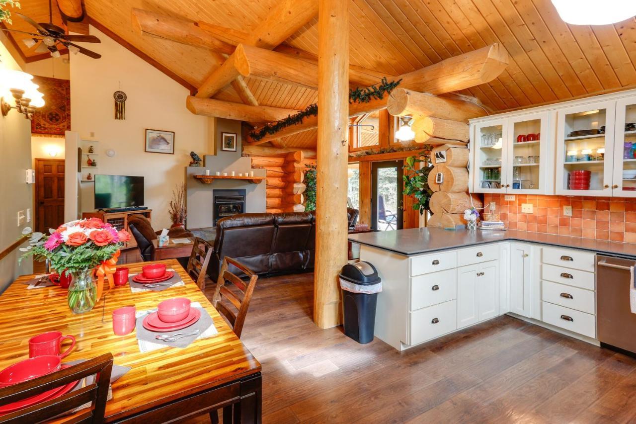 Riverside Log Cabin On-Site Aurora Viewing! North Pole Bagian luar foto