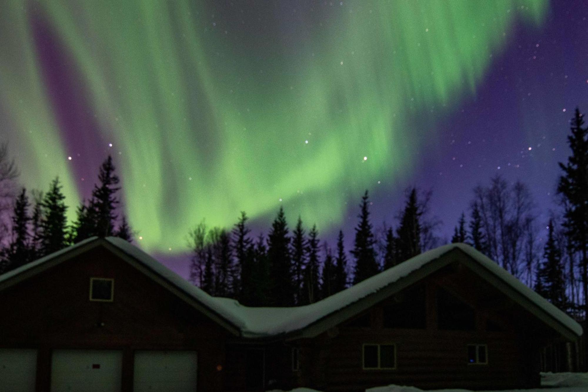 Riverside Log Cabin On-Site Aurora Viewing! North Pole Bagian luar foto